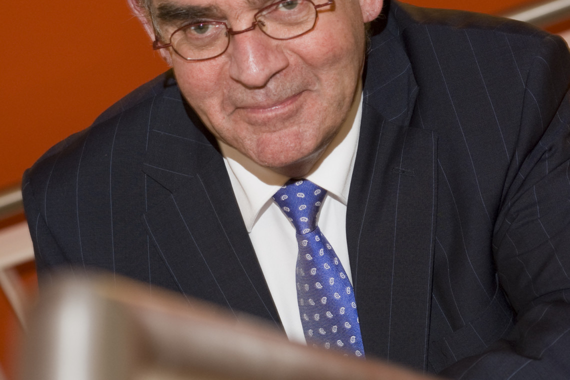 Van Rijn bij afscheid Van Montfort