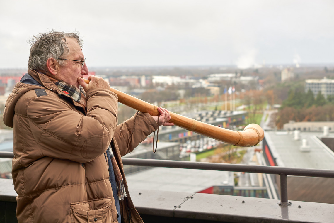 Hoog van de toren blazen UToday