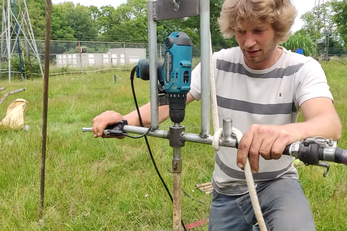 Een screenshot van de video.