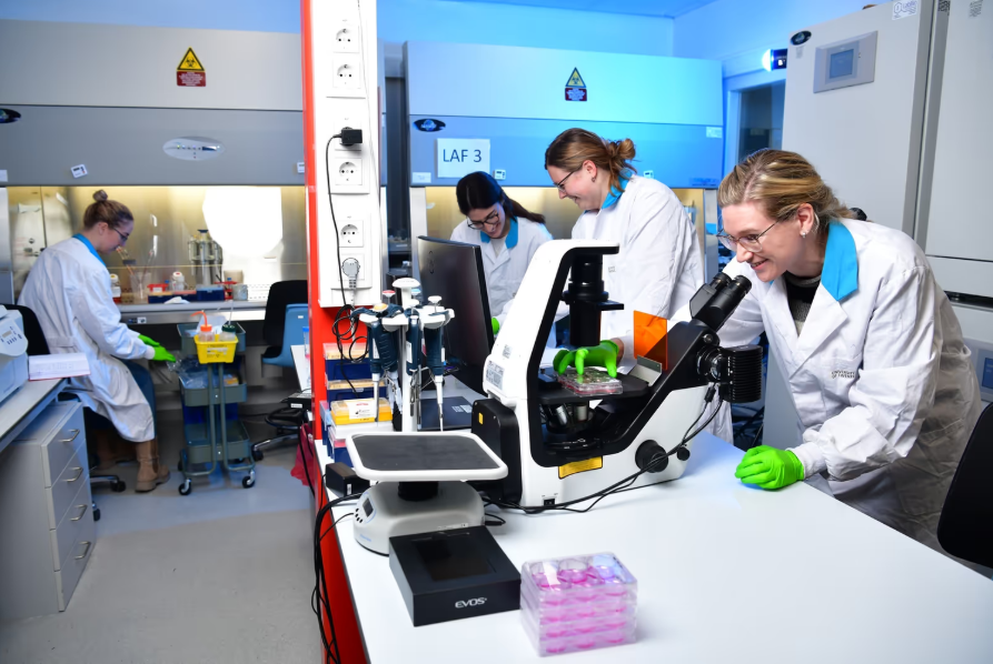 UT wil met hernieuwde BioEngineering Labs aan wereldtop blijven - U-Today